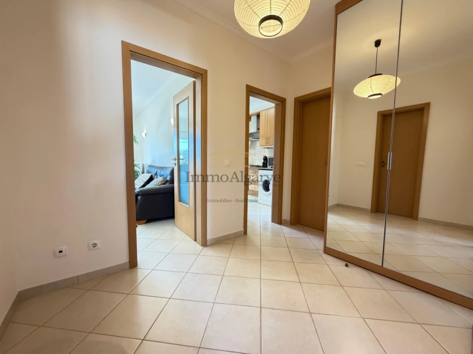 Apartamento T1 para Venda em Ferreiras Foto 12