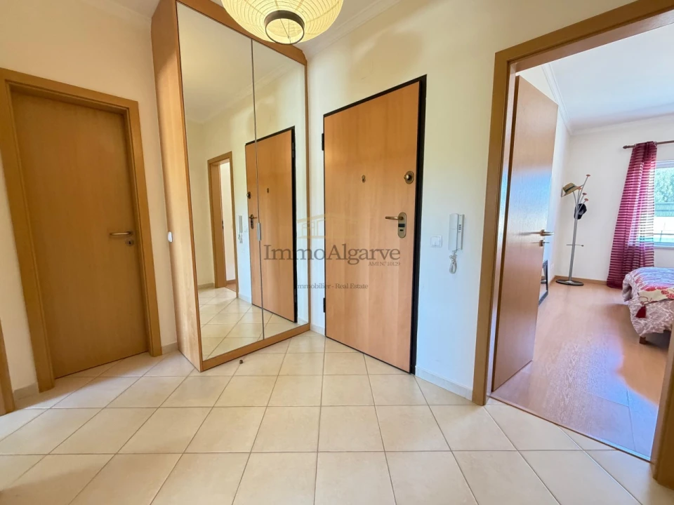 Apartamento T1 para Venda em Ferreiras Foto 13