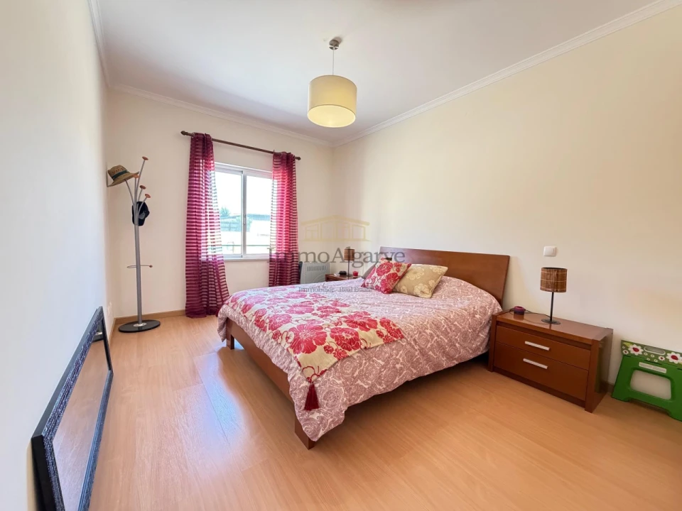 Apartamento T1 para Venda em Ferreiras Foto 18