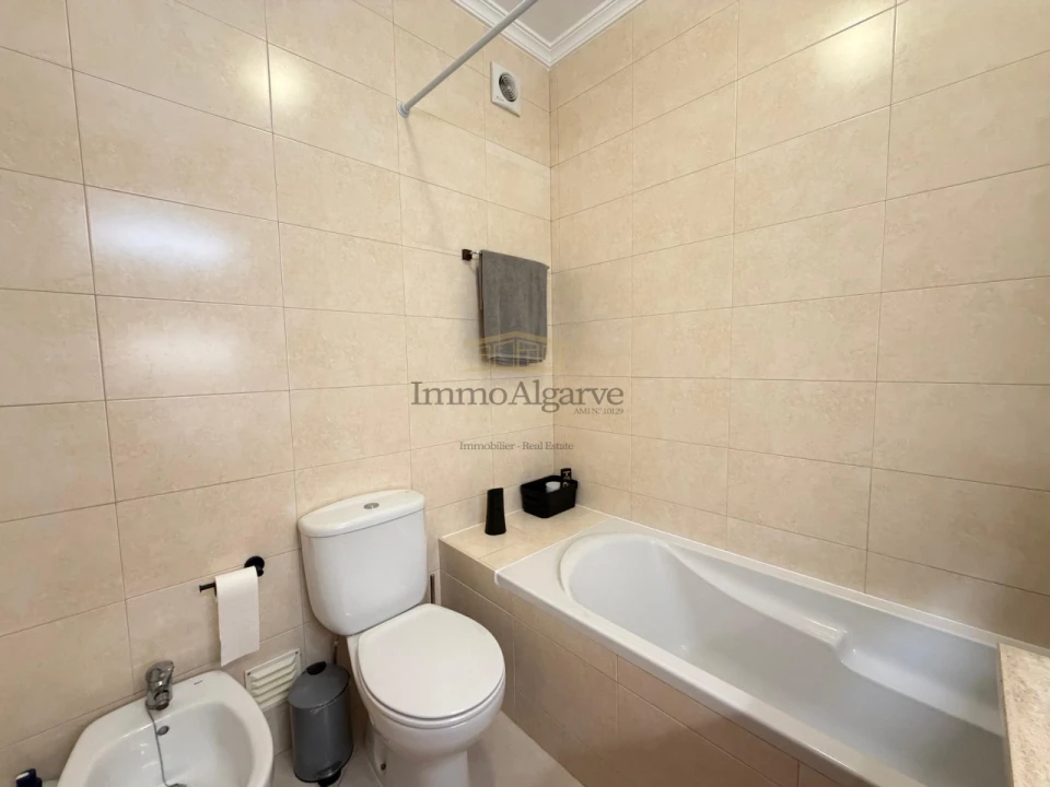 Apartamento T1 para Venda em Ferreiras Foto 22