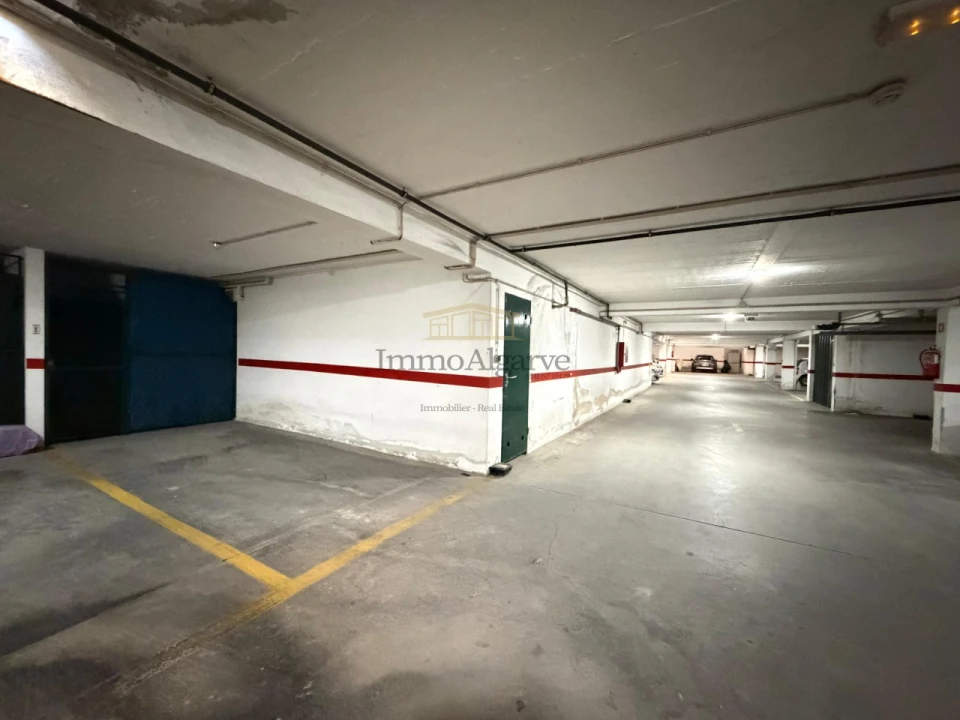 Apartamento T1 para Venda em Ferreiras Foto 29