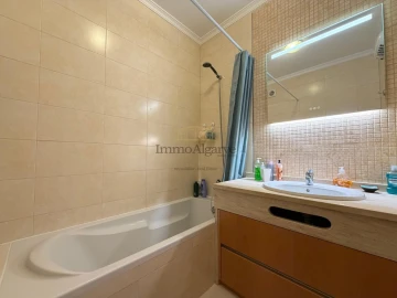 Apartamento T1 para Venda em Ferreiras