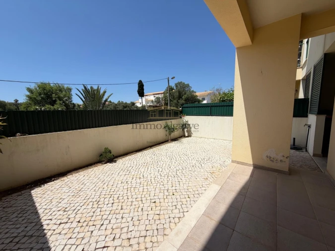 Apartamento T1 para Venda em Ferreiras Foto 9