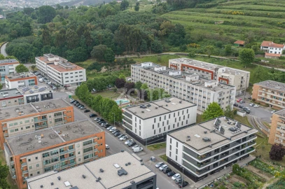 Apartamento T3 para Arrendamento em Nogueiró e Tenões