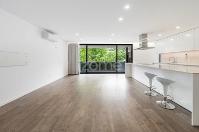 Apartamento T3 para Arrendamento em Nogueiró e Tenões