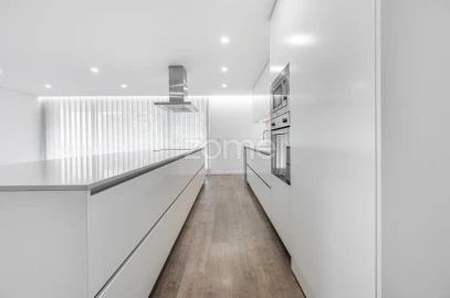 Apartamento T3 para Arrendamento em Nogueiró e Tenões