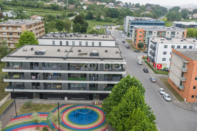 Apartamento T3 para Arrendamento em Nogueiró e Tenões Foto 24