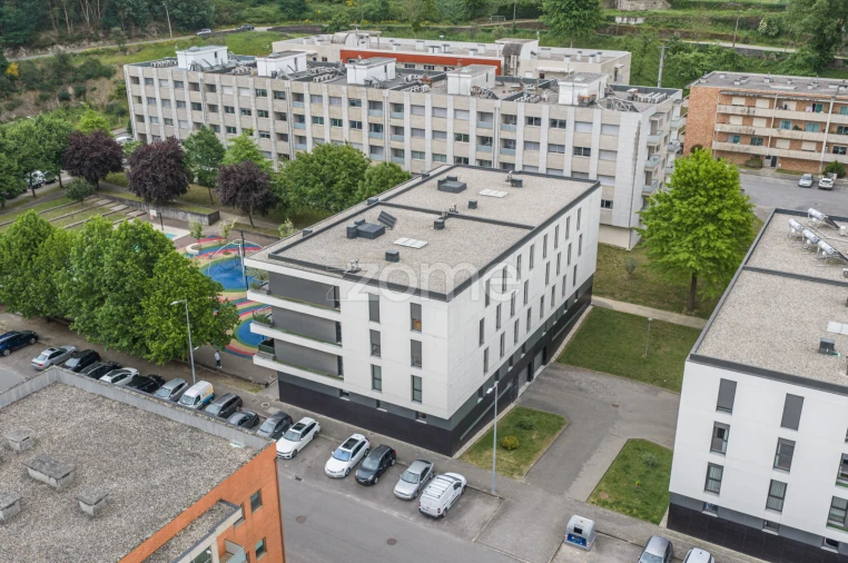 Apartamento T3 para Arrendamento em Nogueiró e Tenões Foto 32