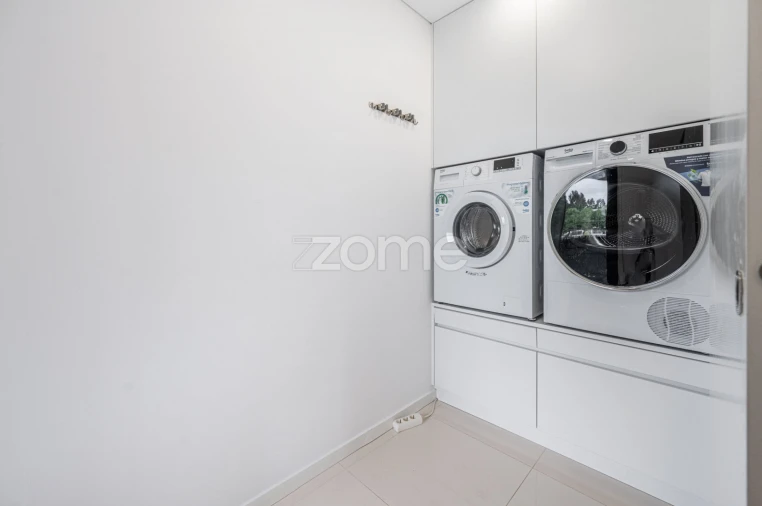 Apartamento T3 para Arrendamento em Nogueiró e Tenões Foto 9