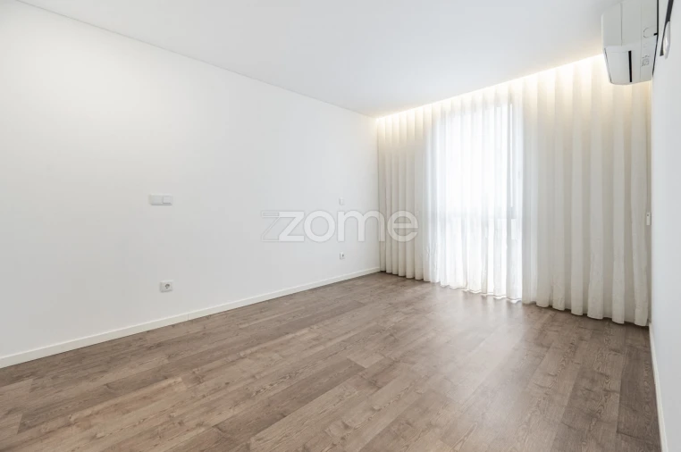 Apartamento T3 para Arrendamento em Nogueiró e Tenões Foto 18