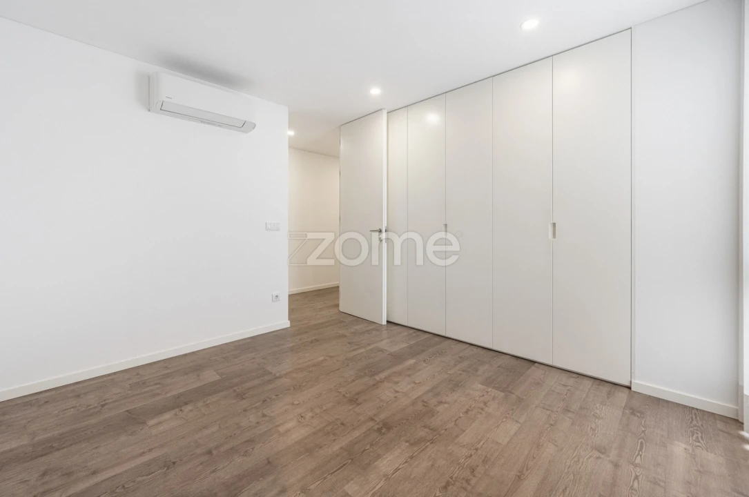 Apartamento T3 para Arrendamento em Nogueiró e Tenões Foto 14