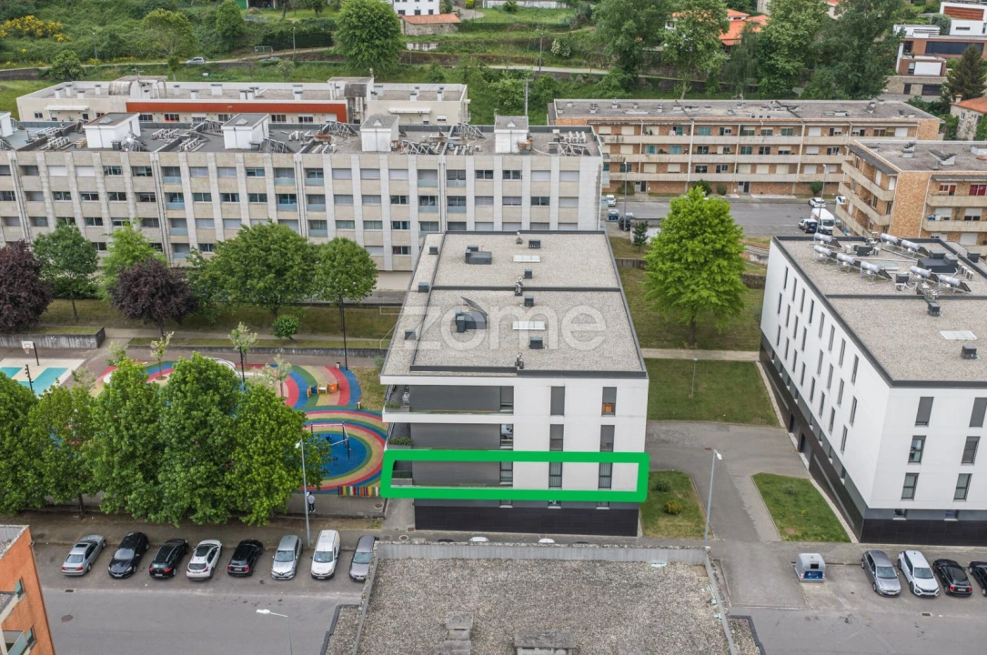 Apartamento T3 para Arrendamento em Nogueiró e Tenões Foto 36