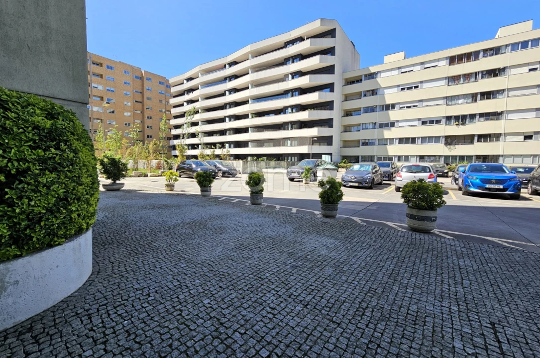 Apartamento T2 para Venda em Ramalde Foto 3