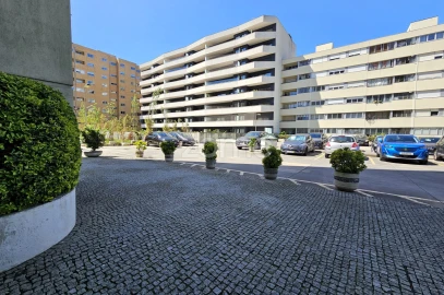 Apartamento T2 para Venda em Ramalde