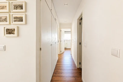 Apartamento T2 para Venda em Ramalde
