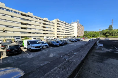 Apartamento T2 para Venda em Ramalde