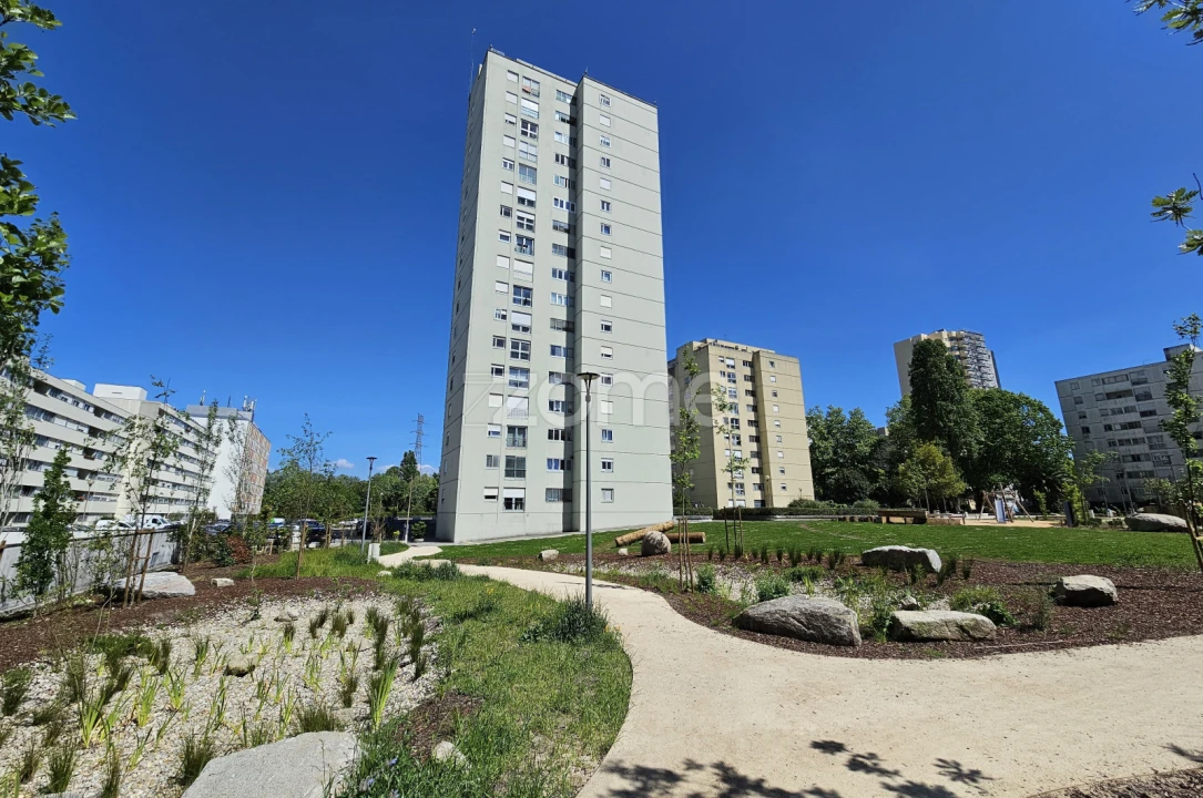 Apartamento T2 para Venda em Ramalde Foto 1
