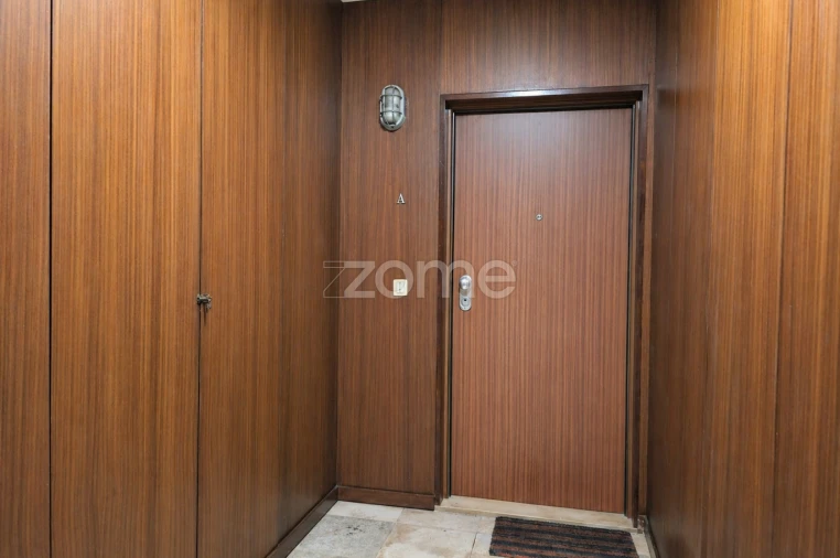 Apartamento T2 para Venda em Ramalde Foto 12