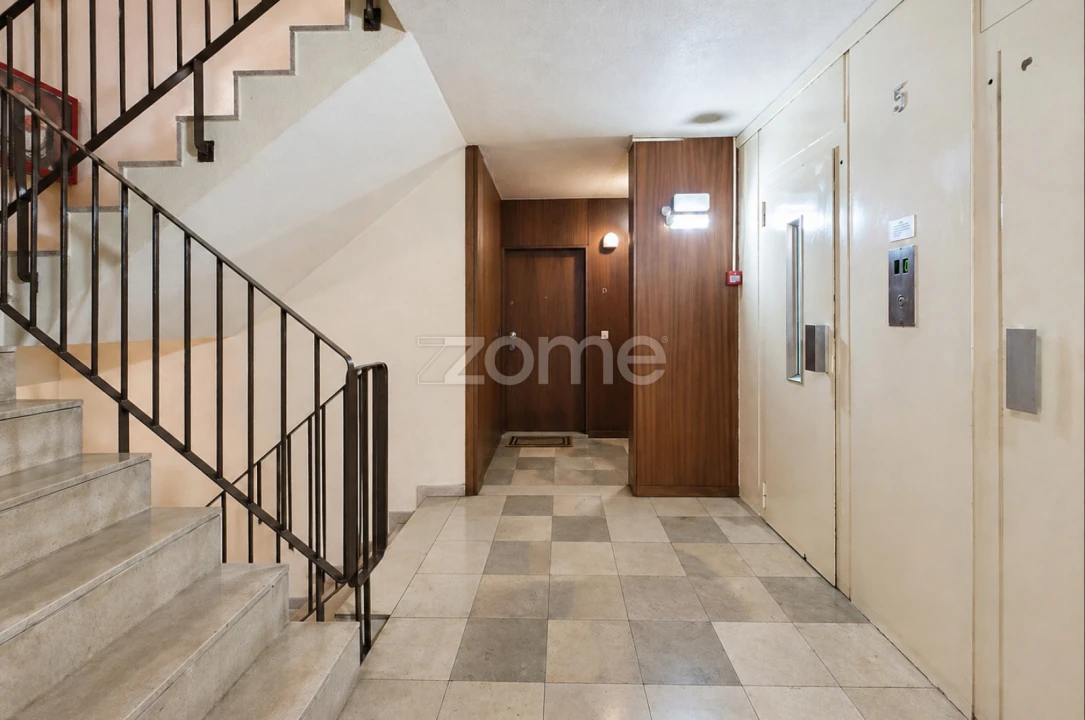Apartamento T2 para Venda em Ramalde Foto 11