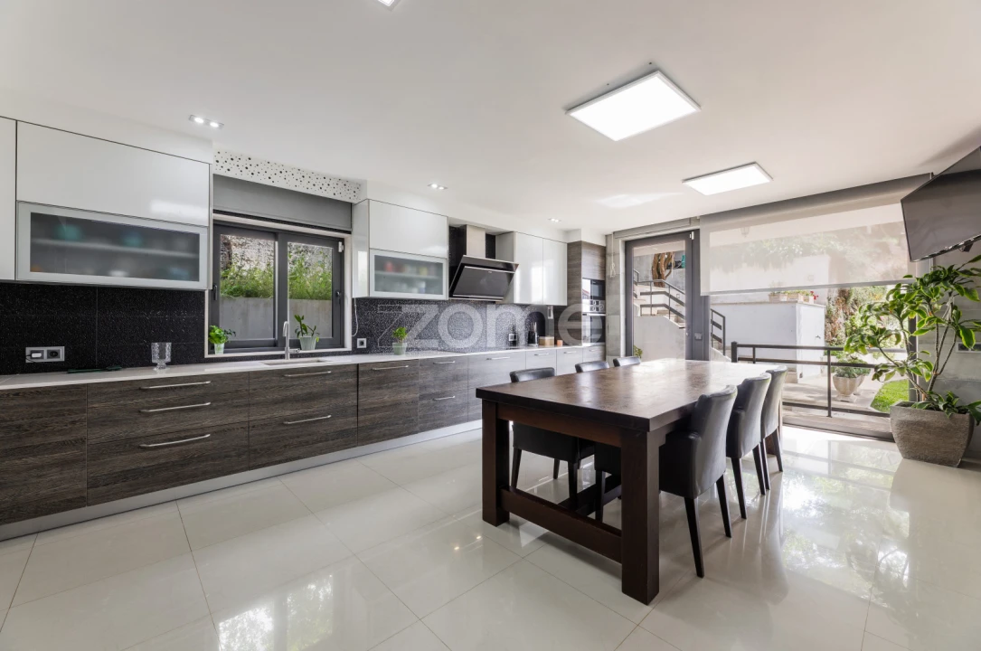 Moradia T4 para Venda em Belinho e Mar Foto 4