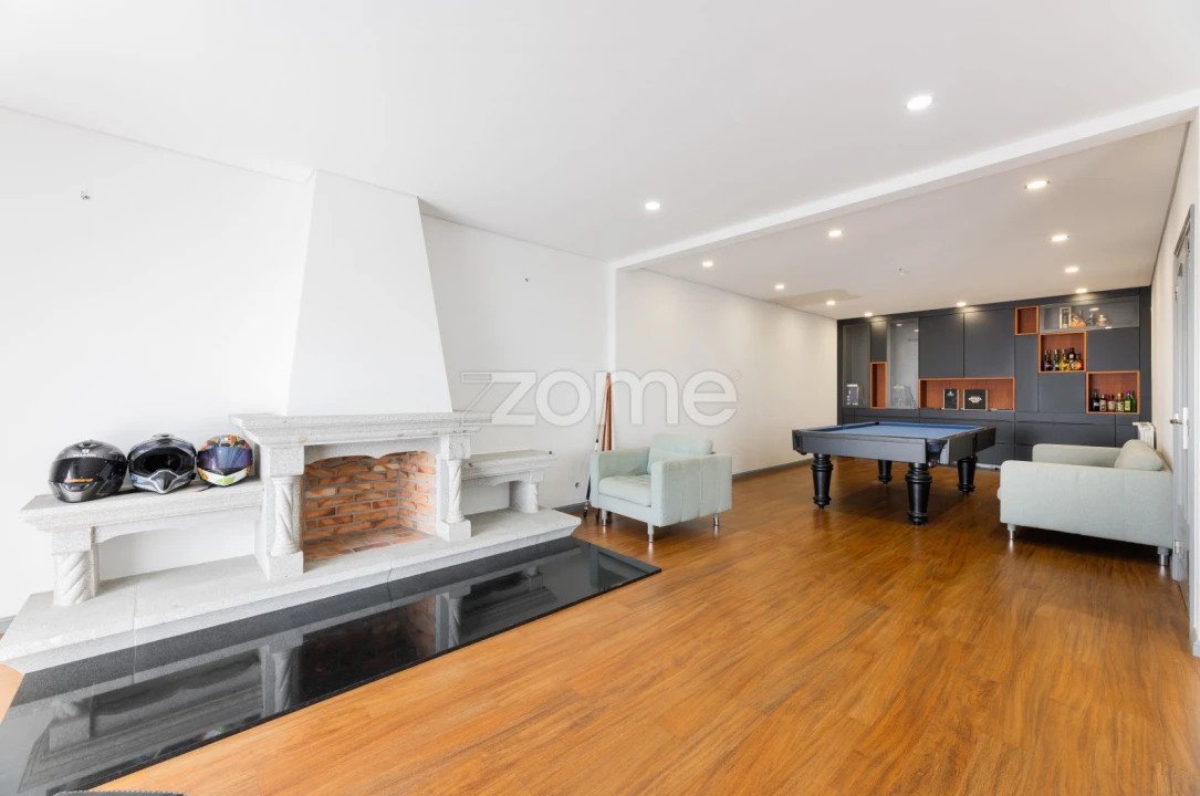 Moradia T4 para Venda em Belinho e Mar Foto 36