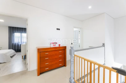 Moradia T4 para Venda em Belinho e Mar