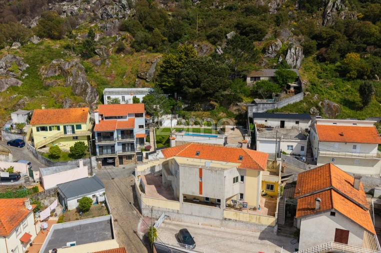 Moradia T4 para Venda em Belinho e Mar Foto 51