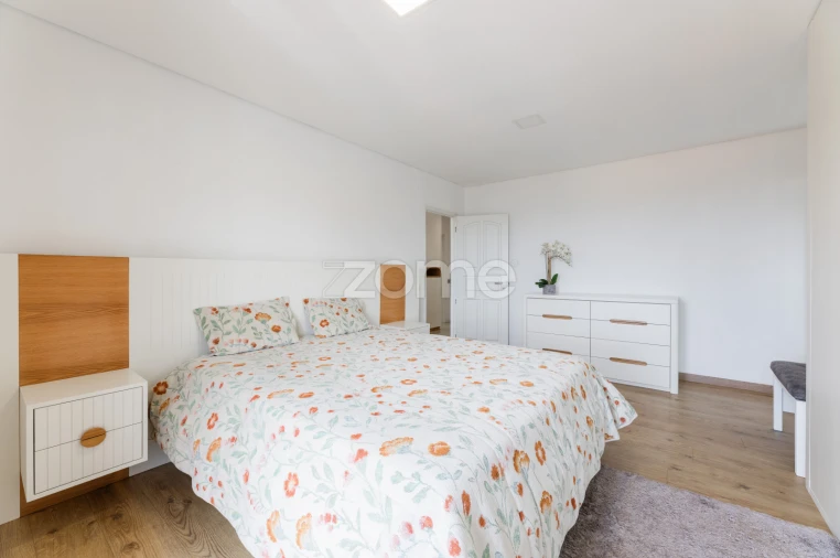 Moradia T4 para Venda em Belinho e Mar Foto 16