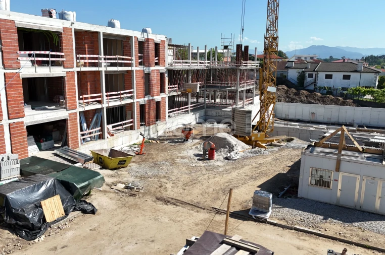Apartamento T1 para Venda em Vila de Prado Foto 13