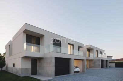 Moradia T3 para Venda em Silva