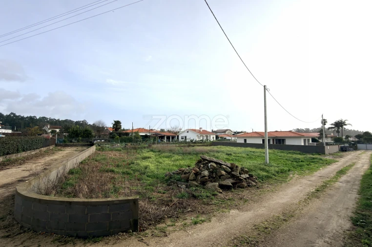 Moradia T3 para Venda em Silva Foto 16