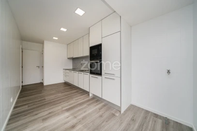 Apartamento T3 para Arrendamento em São Vicente (Braga)