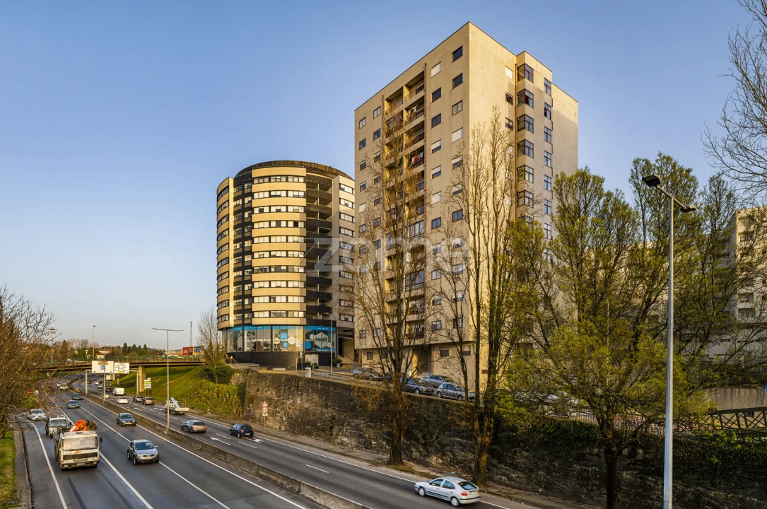 Apartamento T3 para Arrendamento em São Vicente (Braga) Foto 1