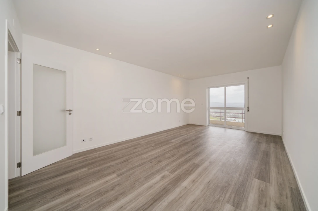 Apartamento T3 para Arrendamento em São Vicente (Braga) Foto 7