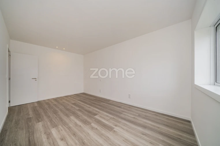 Apartamento T3 para Arrendamento em São Vicente (Braga) Foto 22