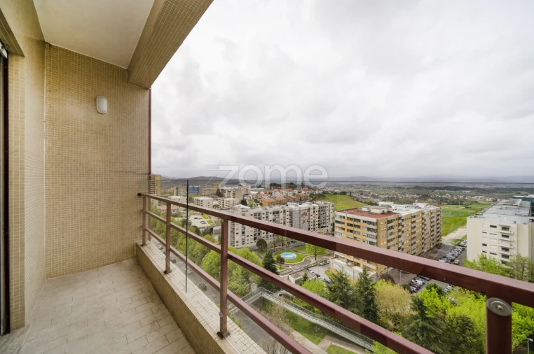 Apartamento T3 para Arrendamento em São Vicente (Braga) Foto 8