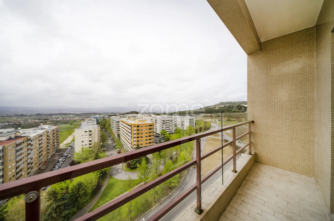 Apartamento T3 para Arrendamento em São Vicente (Braga) Foto 9