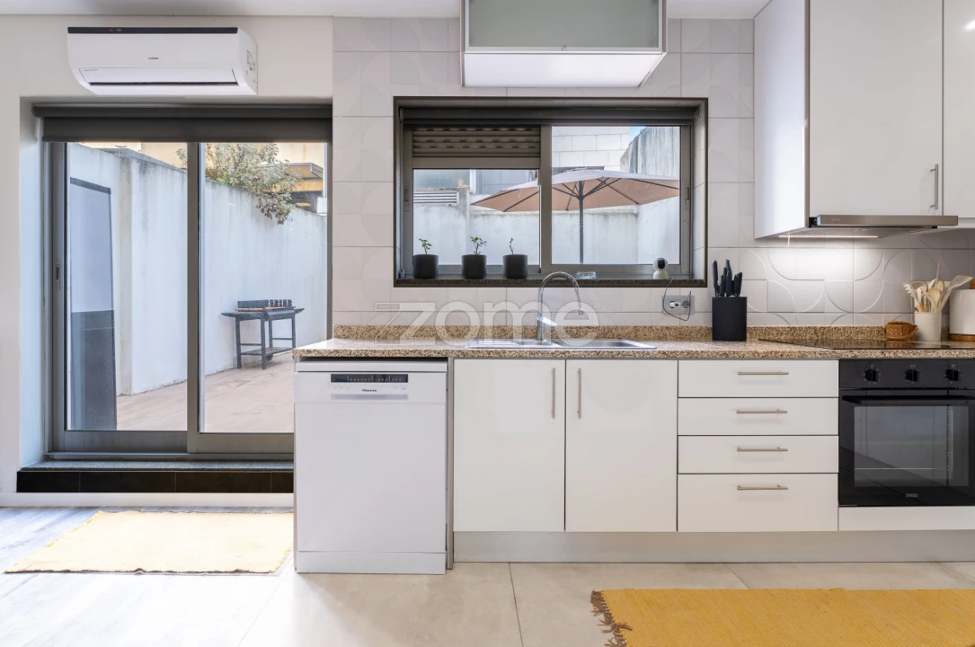 Apartamento T1 para Venda em Paranhos Foto 9