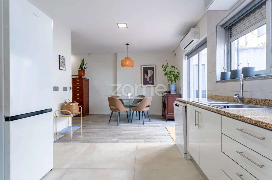 Apartamento T1 para Venda em Paranhos Foto 6