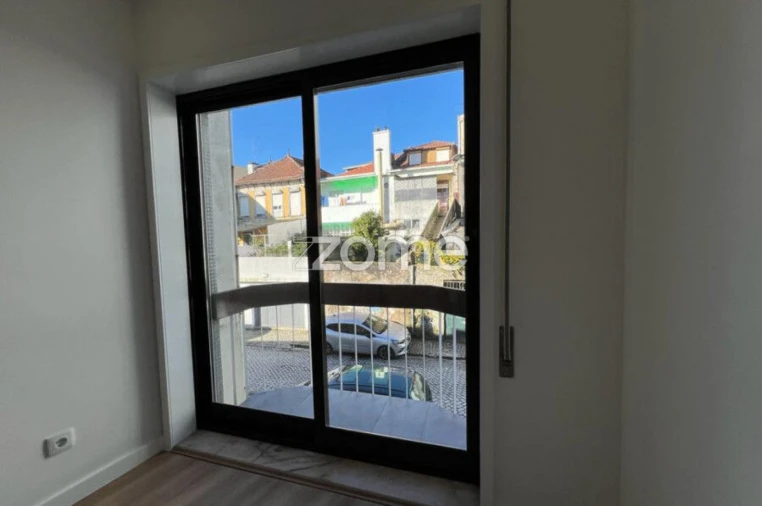 Apartamento T1 para Arrendamento em Bonfim Foto 4