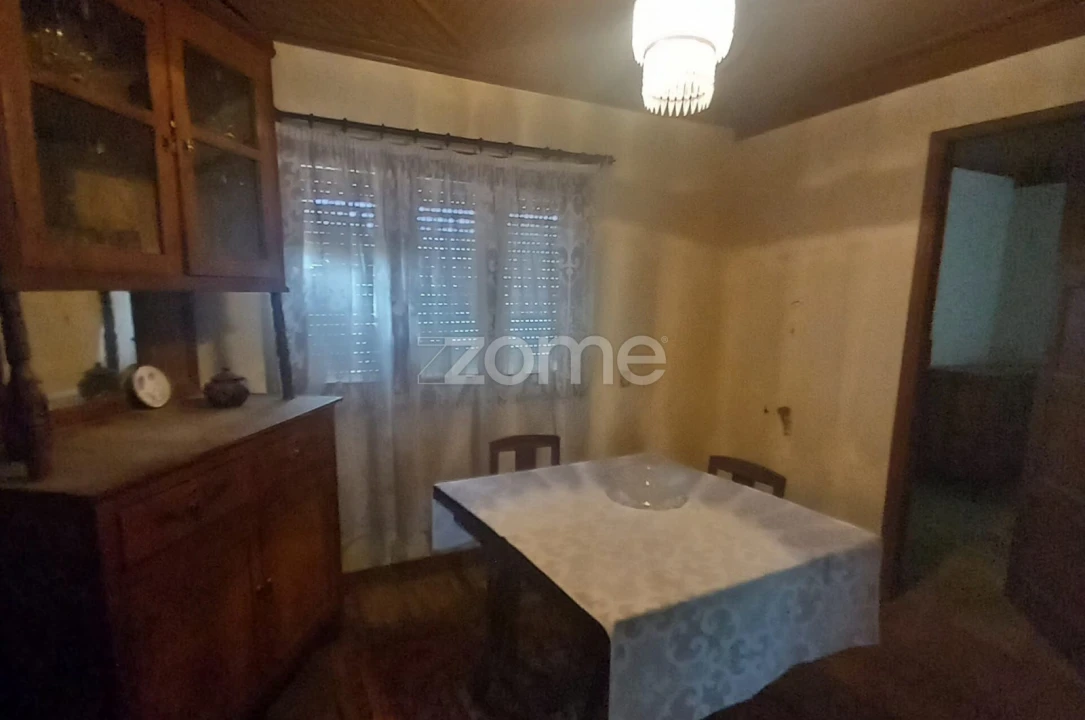 Moradia T3 para Venda em Cercosa Foto 6