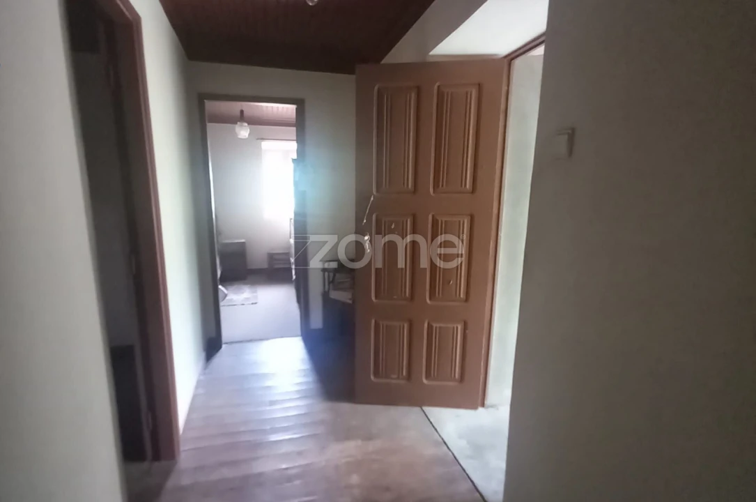 Moradia T3 para Venda em Cercosa Foto 7