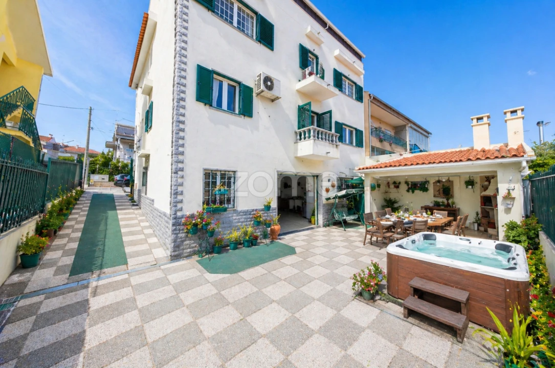 Moradia T5 para Venda em Santa Iria de Azoia, São João da Talha e Bobadela Foto 31