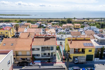 Moradia T5 para Venda em Santa Iria de Azoia, São João da Talha e Bobadela