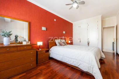 Moradia T5 para Venda em Santa Iria de Azoia, São João da Talha e Bobadela