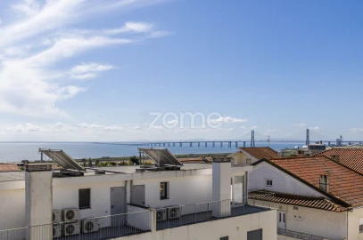 Moradia T5 para Venda em Santa Iria de Azoia, São João da Talha e Bobadela