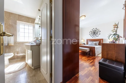 Moradia T5 para Venda em Santa Iria de Azoia, São João da Talha e Bobadela