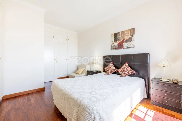 Moradia T5 para Venda em Santa Iria de Azoia, São João da Talha e Bobadela Foto 21