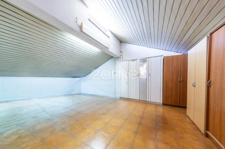 Moradia T5 para Venda em Santa Iria de Azoia, São João da Talha e Bobadela Foto 29