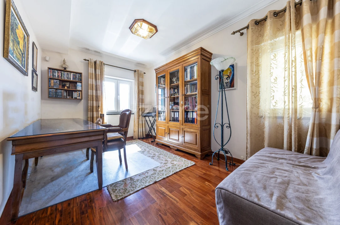 Moradia T5 para Venda em Santa Iria de Azoia, São João da Talha e Bobadela Foto 12